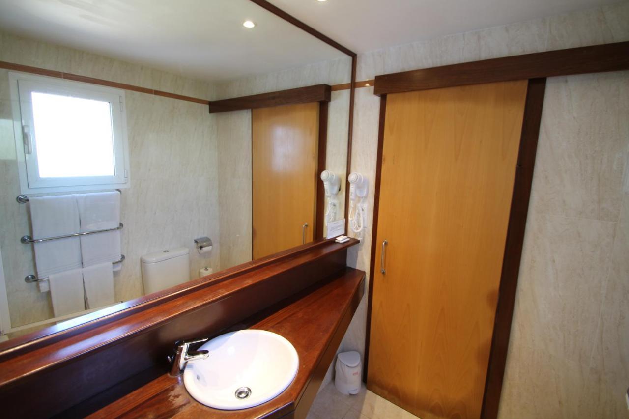 Apartaments Talayot 칼라엔블레인즈 외부 사진