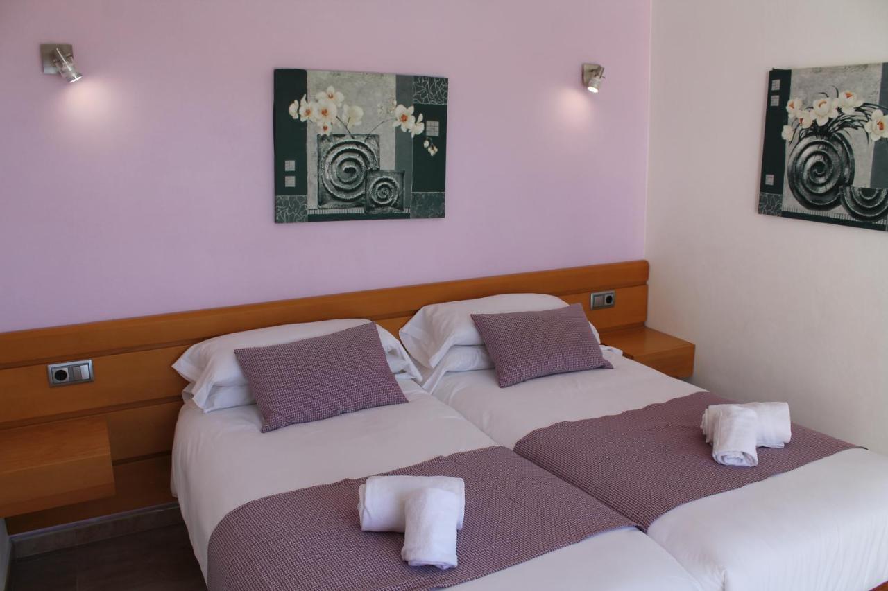 Apartaments Talayot 칼라엔블레인즈 외부 사진